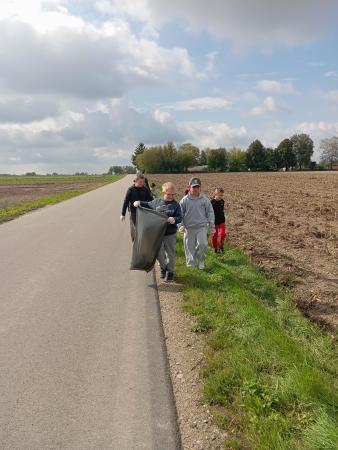 ''SOS dla wody! Niech będzie wolna od śmieci''